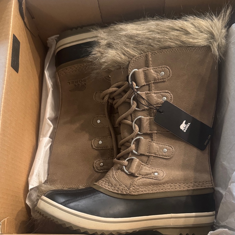Sorel Women's Brown and Black Winter Boots